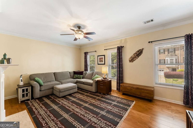 Photo 4 of 2105 Millgate Lane