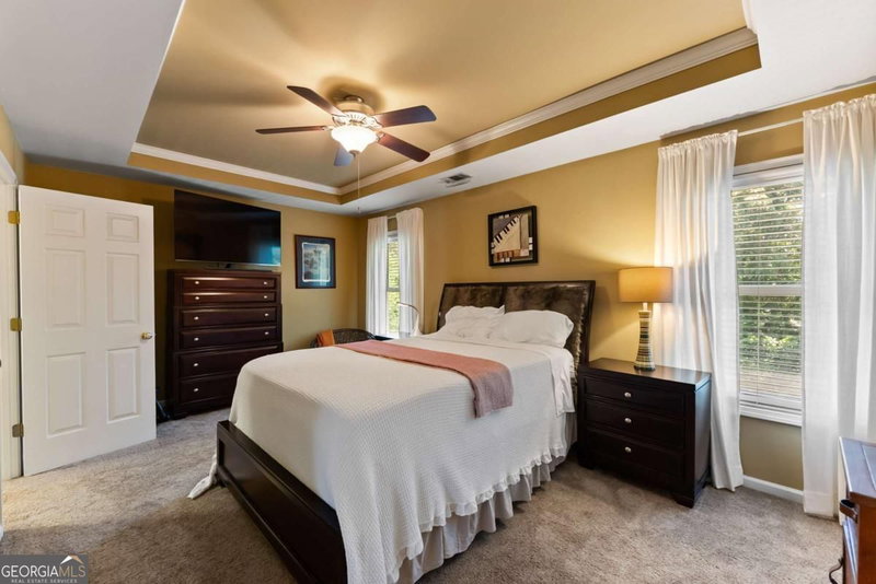 Photo 5 of 2105 Millgate Lane