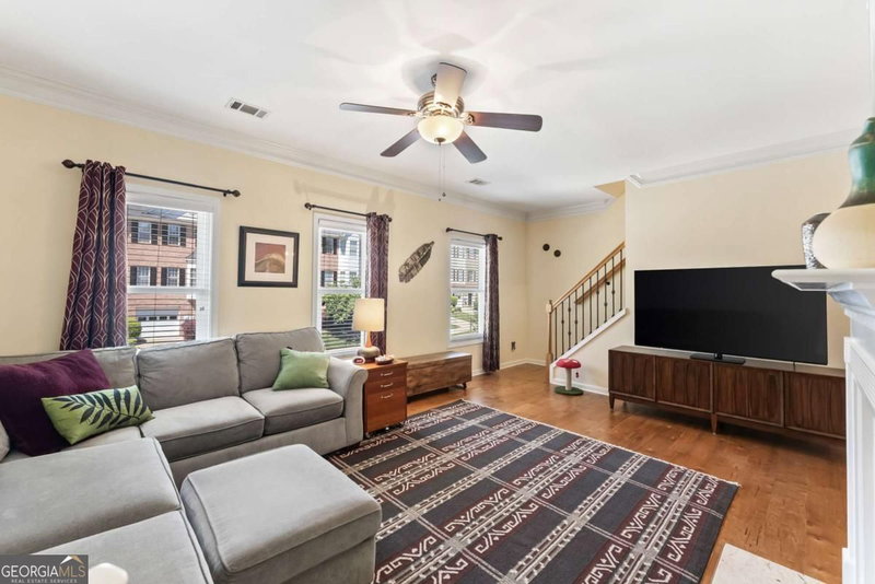 Photo 9 of 2105 Millgate Lane