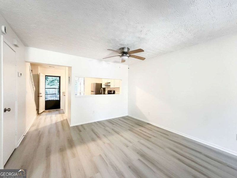 Photo 11 of 6624 Wellington Square