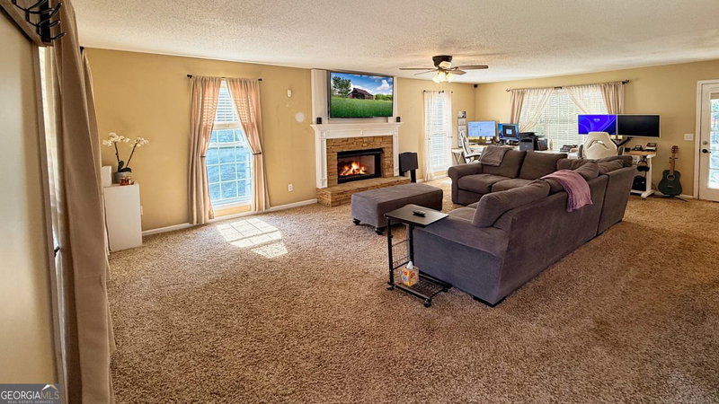 Photo 6 of 1049 Fieldstone Drive