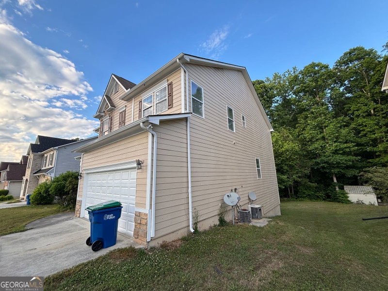 Photo 3 of 3112 Elmwood Court