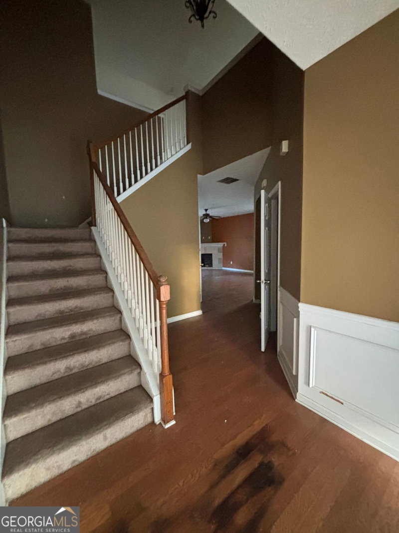Photo 6 of 3112 Elmwood Court