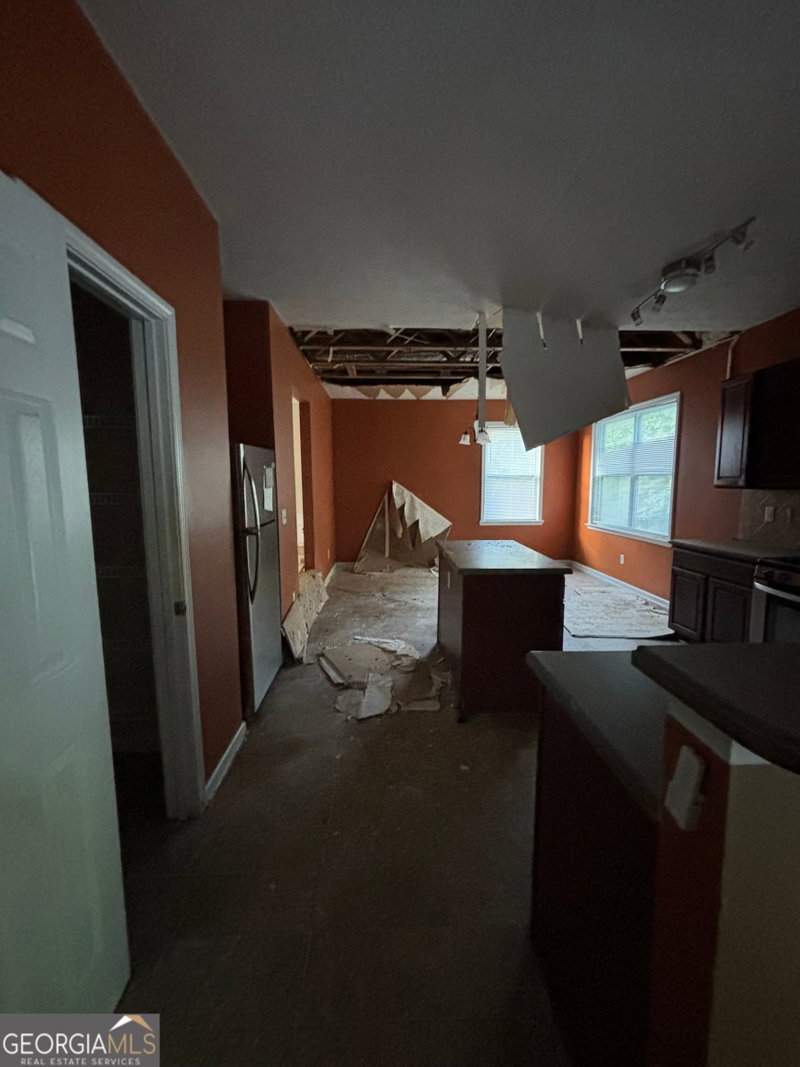 Photo 9 of 3112 Elmwood Court