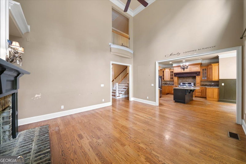 Photo 12 of 219 Kelvington Way