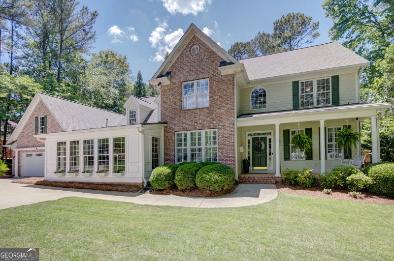 180 Shoreline Circle