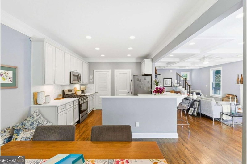 Photo 15 of 1324 Cambridge Avenue