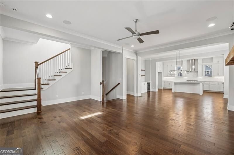 Photo 13 of 913 King Street NW