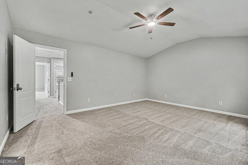 Photo 17 of 208 Ranier Court