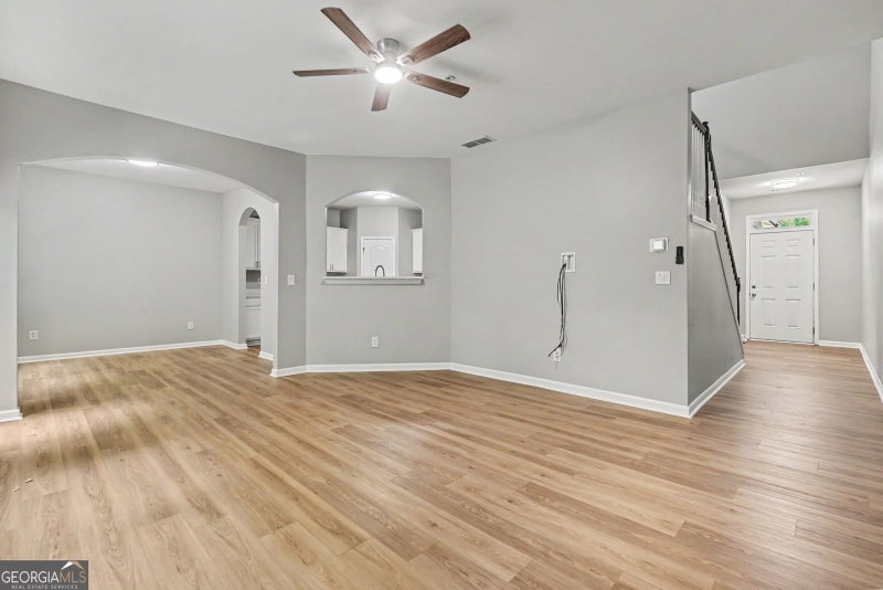 Photo 7 of 208 Ranier Court