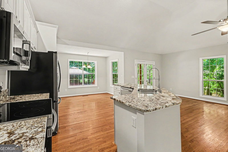Photo 12 of 6186 Wayfarer Drive