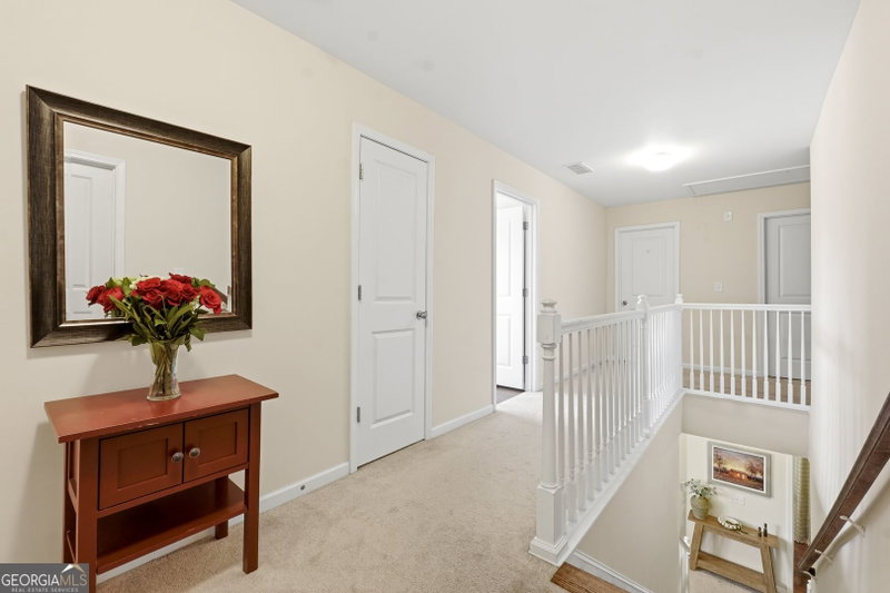 Photo 8 of 7048 Roselake Circle