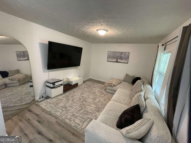 Photo 11 of 9006 Gatewood Drive