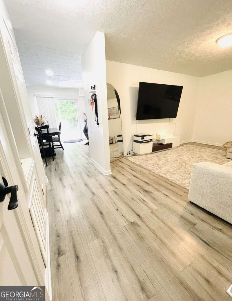 Photo 15 of 9006 Gatewood Drive