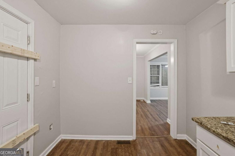 Photo 16 of 4303 Mercer Road