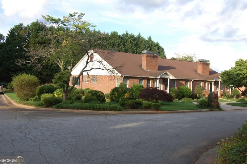 3315 Salem Cove Trail