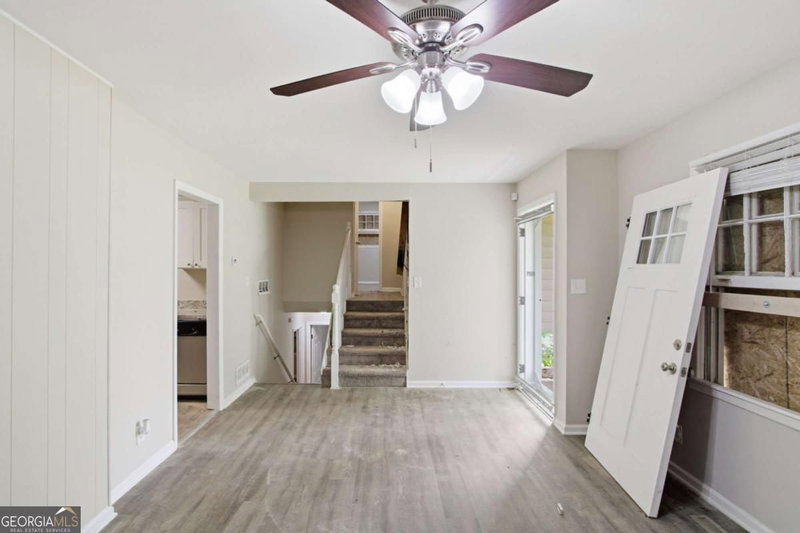 Photo 5 of 4326 Aldergate Drive