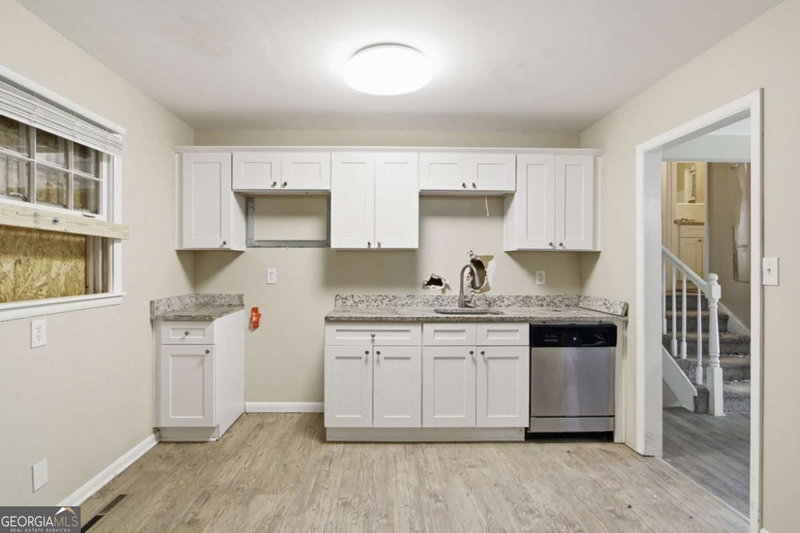 Photo 7 of 4326 Aldergate Drive