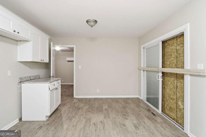Photo 8 of 4326 Aldergate Drive