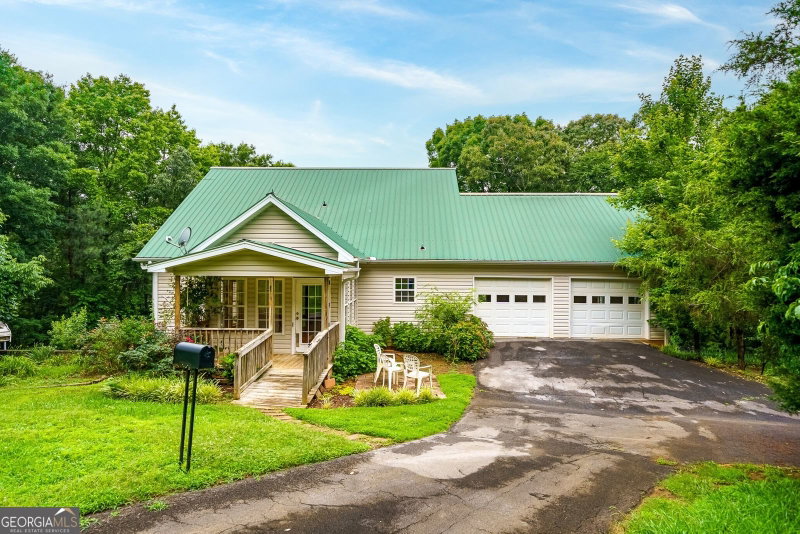 176 Big Oak Tree Road NW