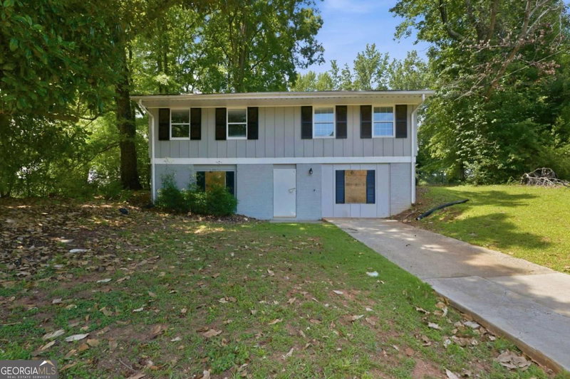 2852 Port Royal Lane
