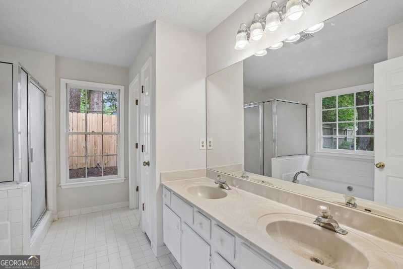 Photo 7 of 1254 Wynford Colony SW