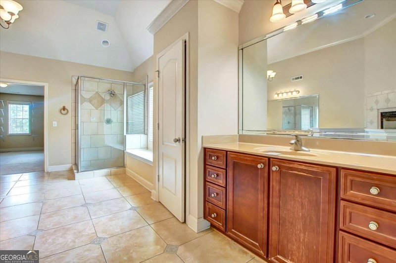 Photo 22 of 1805 Regents Way