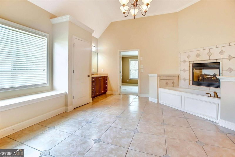 Photo 23 of 1805 Regents Way