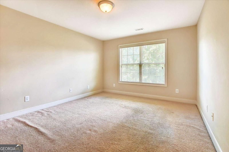Photo 39 of 1805 Regents Way