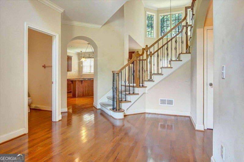 Photo 6 of 1805 Regents Way