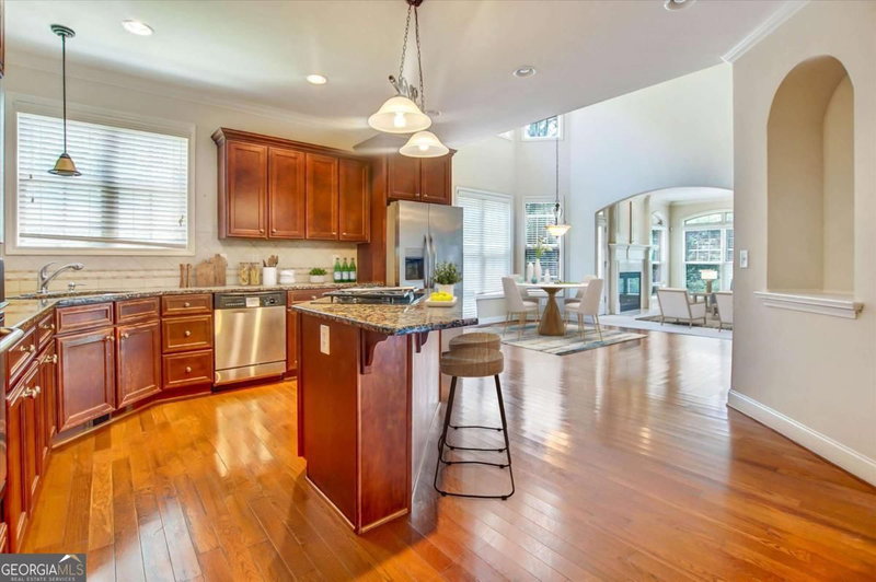Photo 9 of 1805 Regents Way