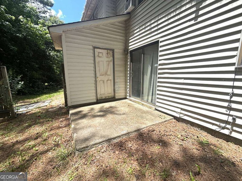Photo 5 of 906 Silverwood Drive