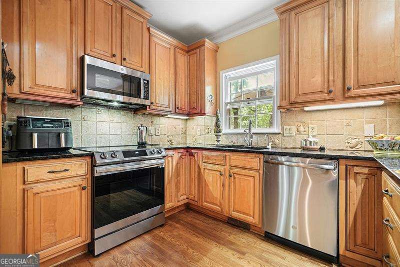 Photo 19 of 1313 Amberwood Drive