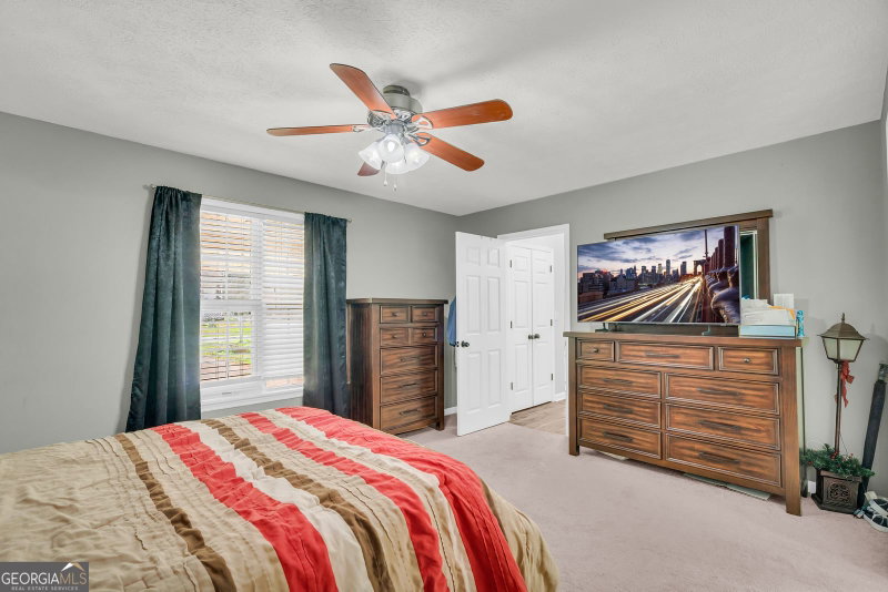 Photo 33 of 415 Ivory Drive