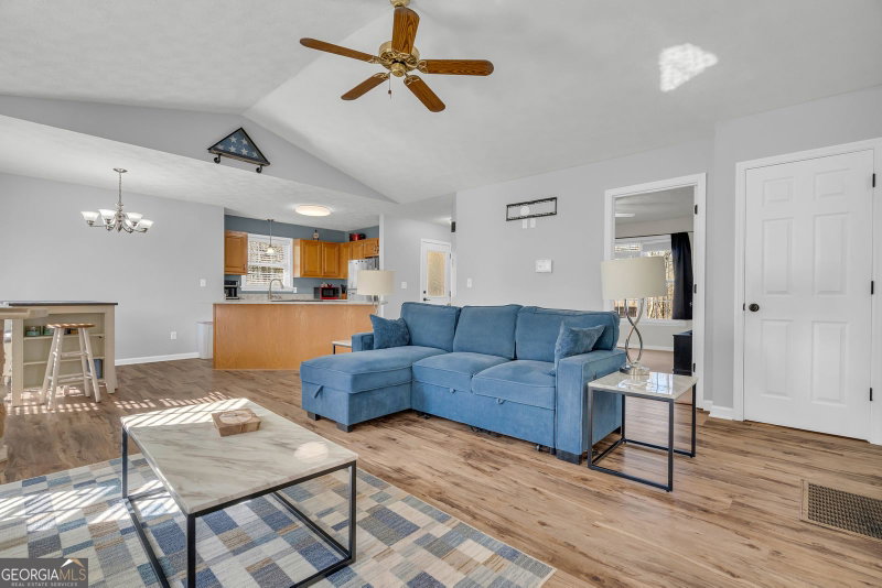 Photo 12 of 415 Ivory Drive