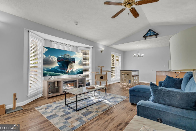 Photo 13 of 415 Ivory Drive