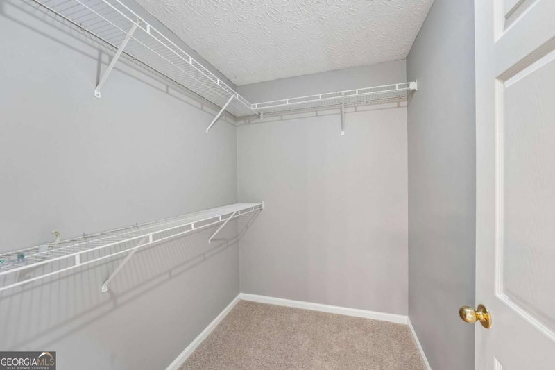 Photo 16 of 209 Eagle Glen Court