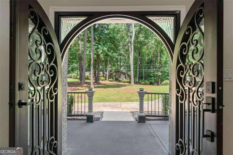 Photo 9 of 2023 Stoneleigh Drive