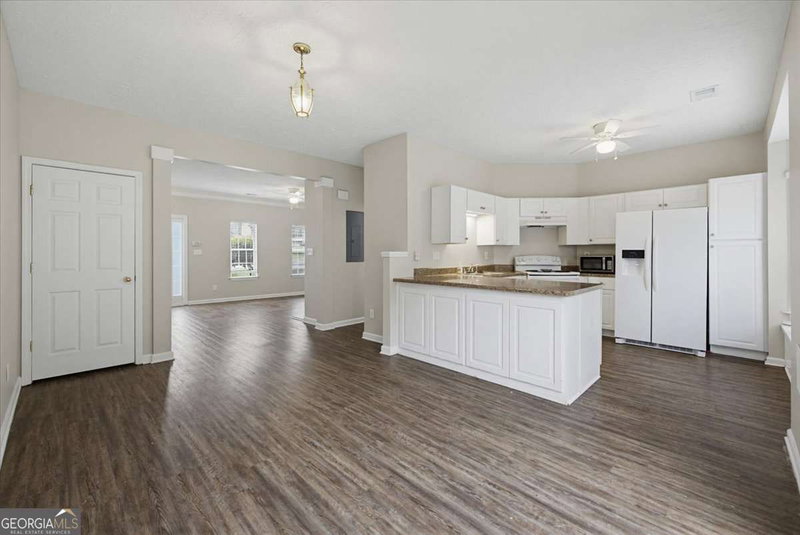 Photo 9 of 26 Hampton Drive