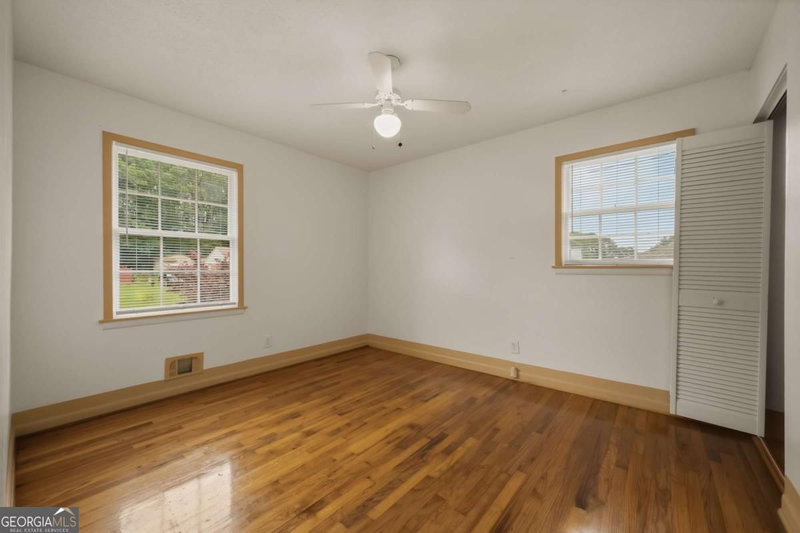 Photo 12 of 520 Pinecrest Drive