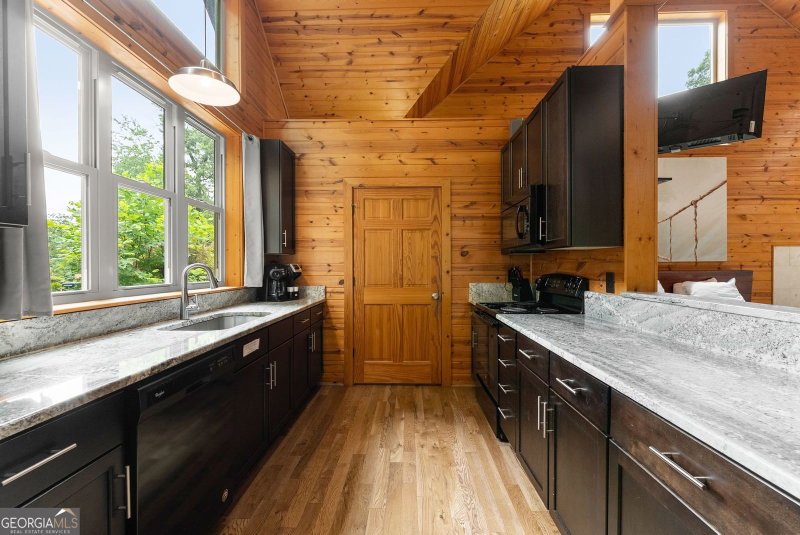 Photo 4 of 265 Maple Ridge Drive