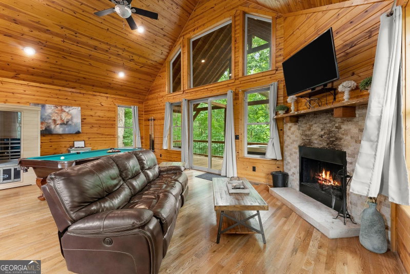 Photo 10 of 265 Maple Ridge Drive