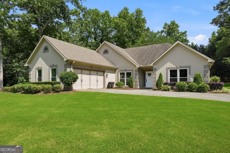 5804 County Court, Buford