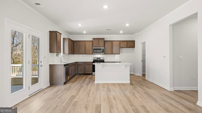 Photo 7 of 1401 Lincoln Lane