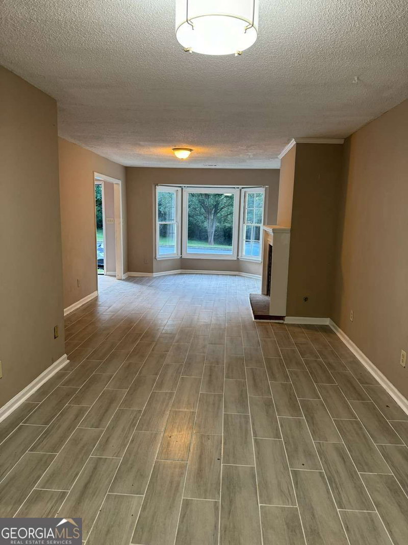 Photo 4 of 4807 Hairston Place