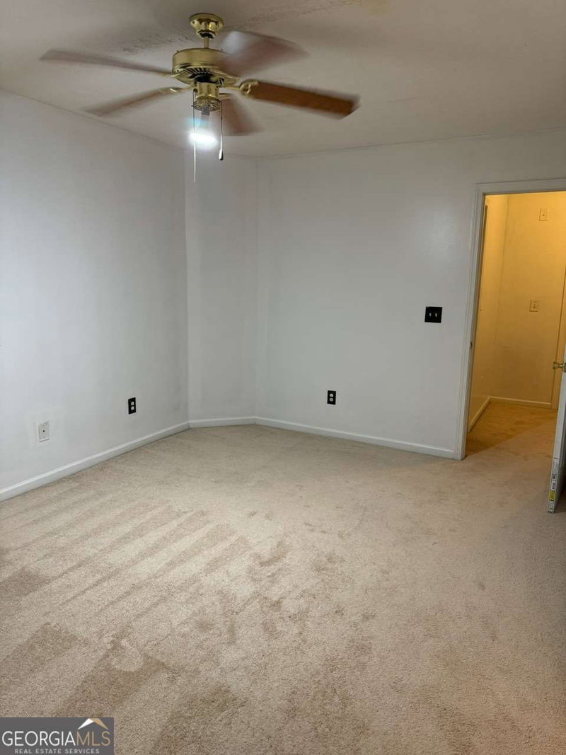 Photo 10 of 4807 Hairston Place