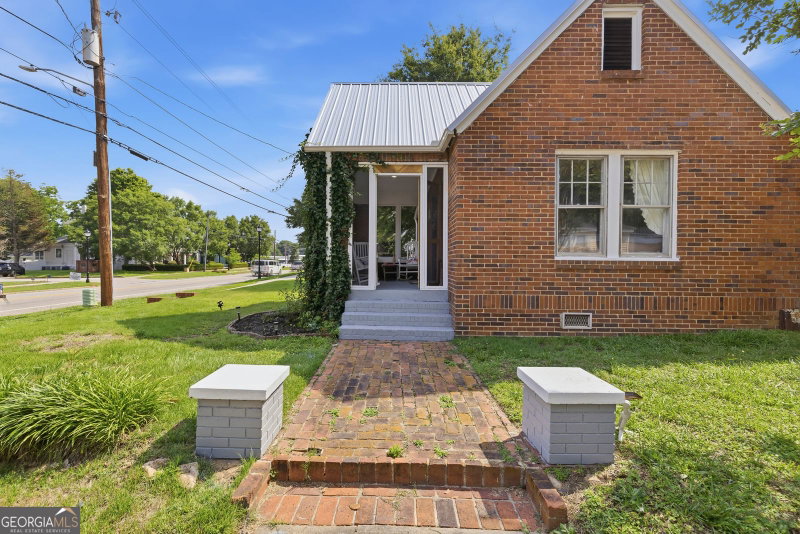 Photo 6 of 274 S Cherokee Road