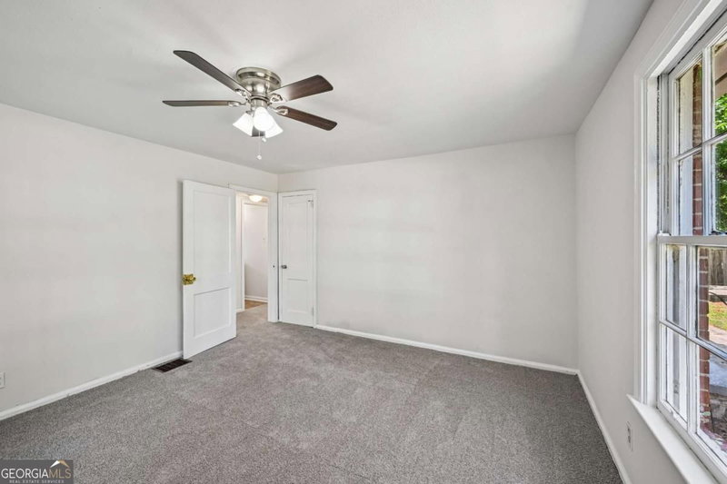 Photo 17 of 523 Ashburton Avenue