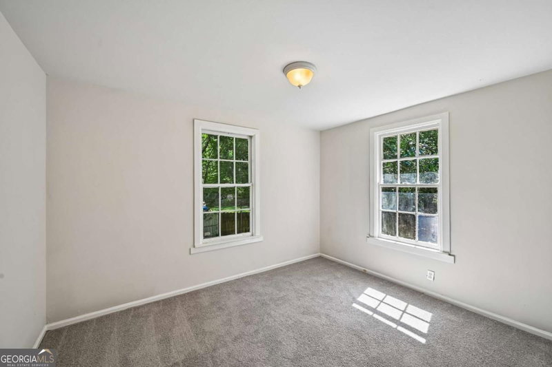 Photo 22 of 523 Ashburton Avenue