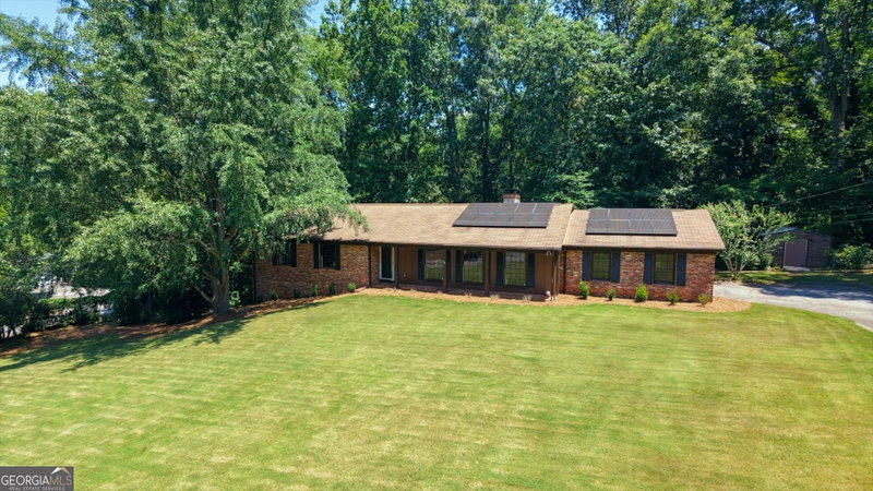 Photo 2 of 750 Glenwood Drive